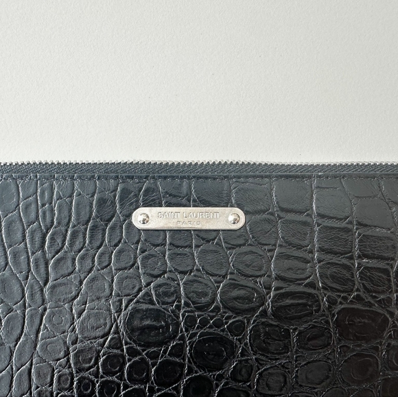 Authentic Saint Laurent Black Croc Embossed Leather Pouch Like New - Picture 3 of 8